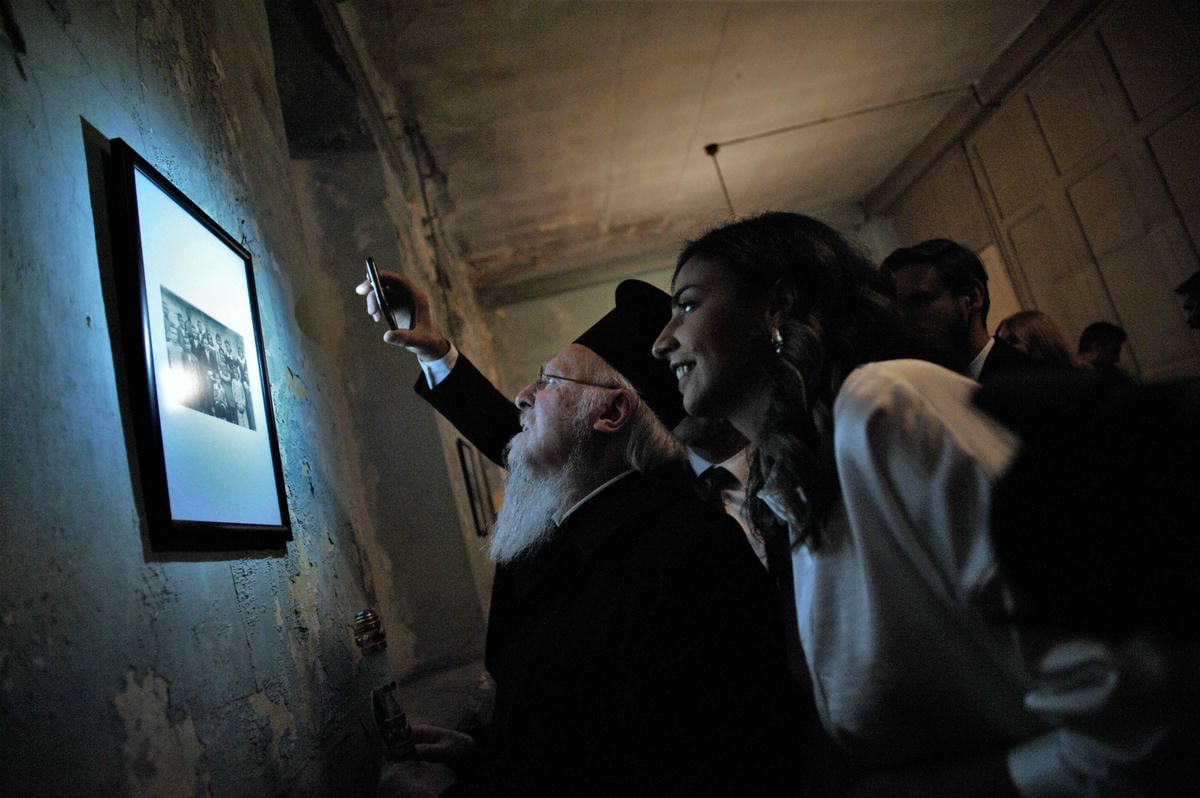"Yeniden Buluşacağız: İmroz'un 1964 Belleği" sergisi açıldı